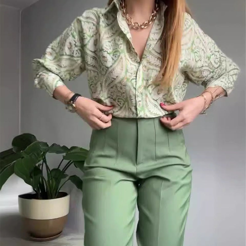 Conjunto 2 piezas camisa estampada y pantalón de botones para mujer